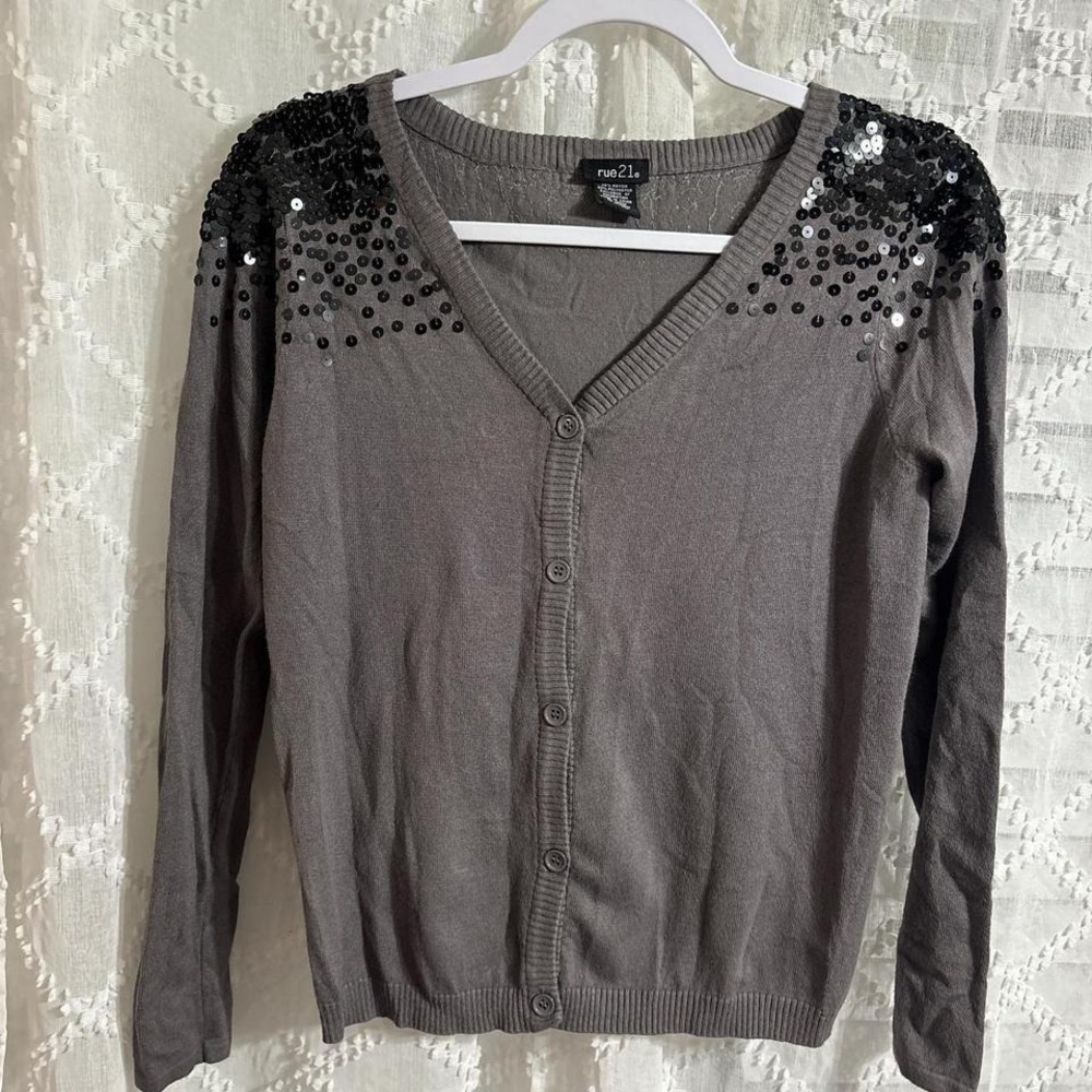 Rue21 Gray Sequin Shoulder Cardigan Sweater V-Neck Button Front Women's Medium